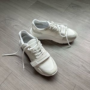 Burberry Men sneakers White size 44、